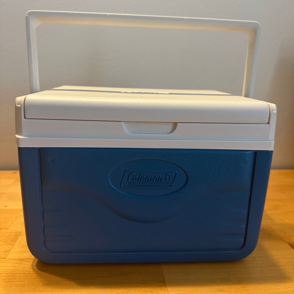 Coleman Classic Blue and White Mini Lunch Cooler